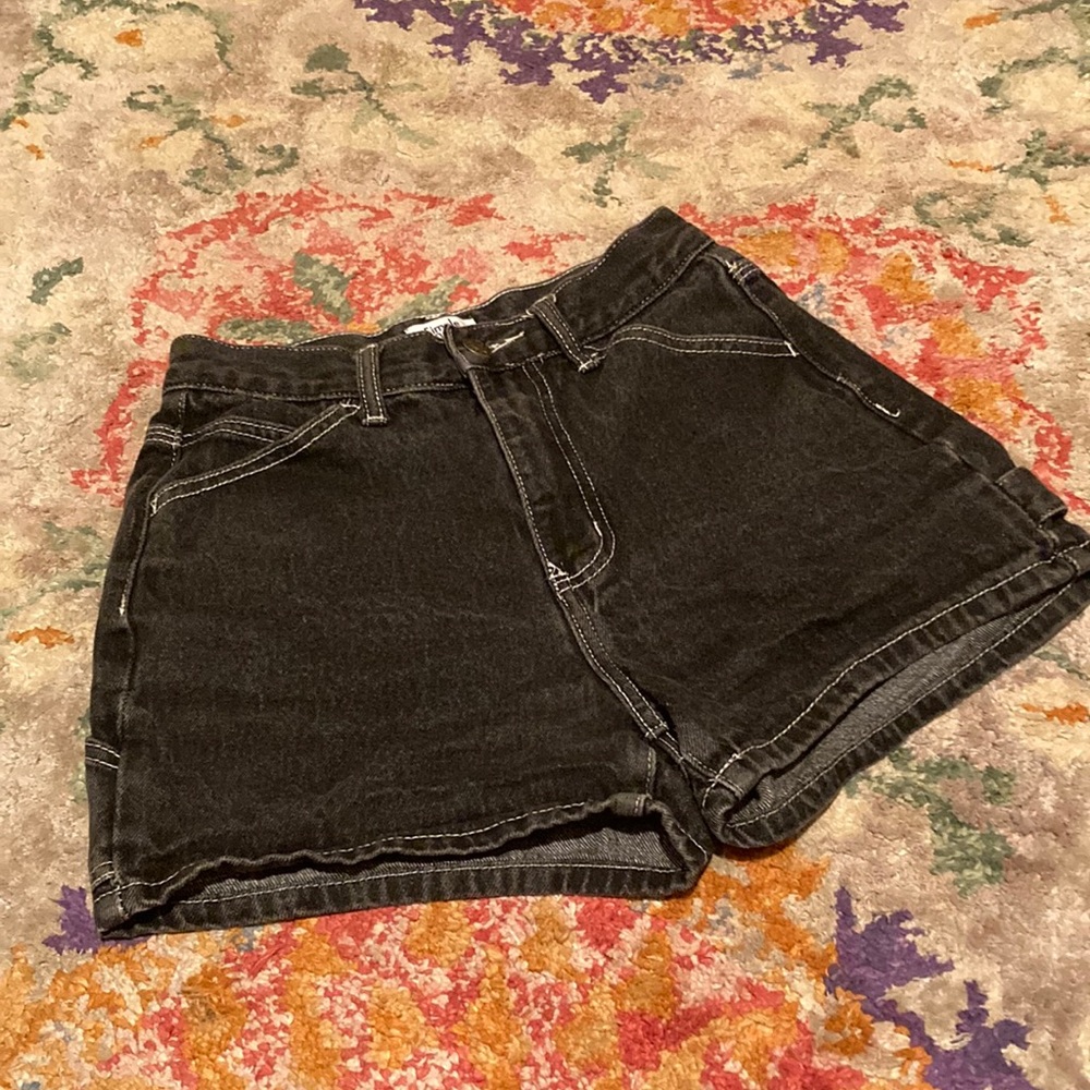 Simple Society black denim shorts in size 25
